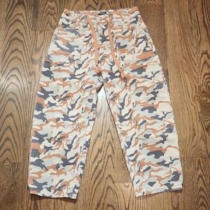 Flamingals Camo Drawstring Crop Pants - Orange & Gray Sz Medium